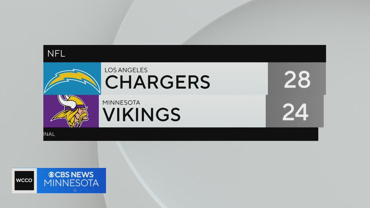 Chargers lose gamble, but still hold off Vikings for 1st victory