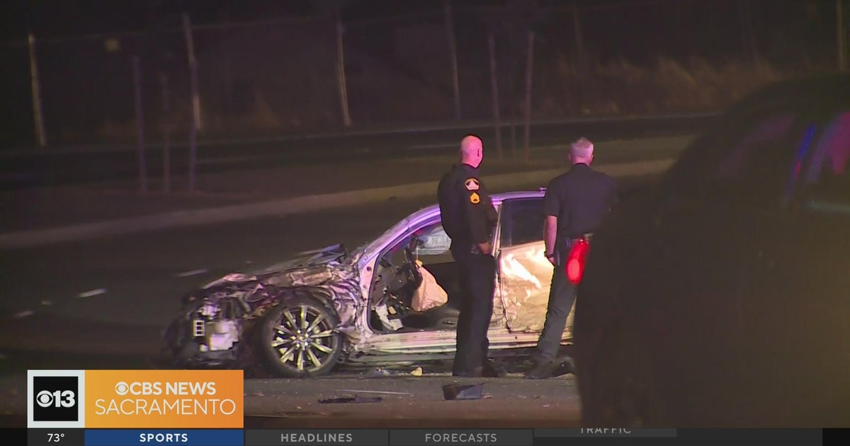 Chase ends in crash in Sacramento County