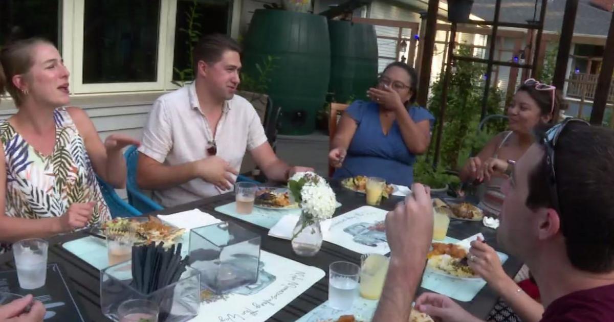 Chicago area neighbors make friends over international food