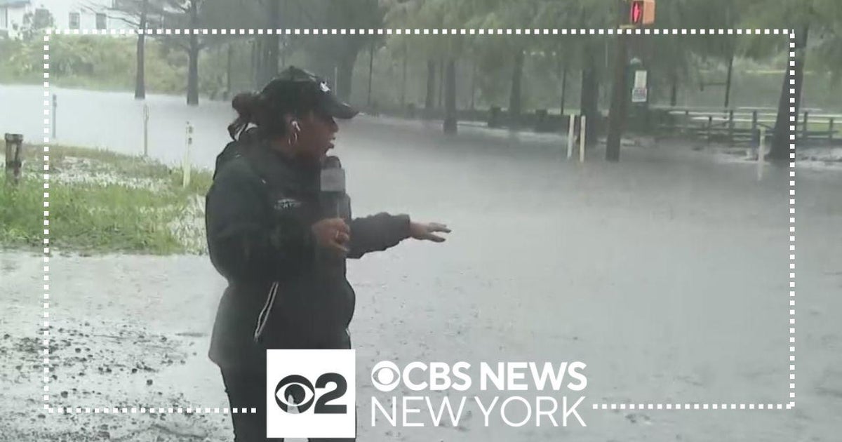 Heavy rain causes major flooding in Queens - CBS New York