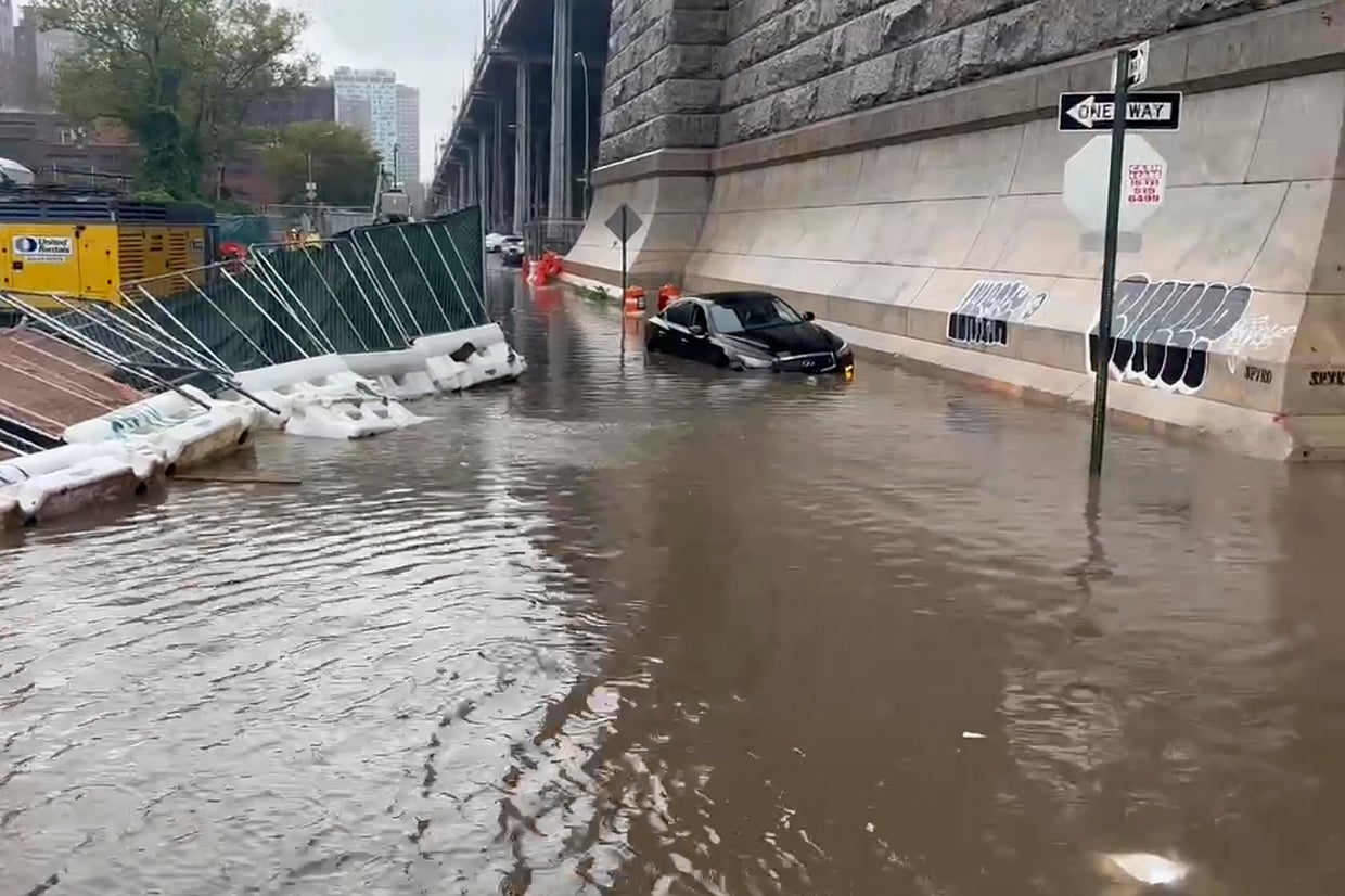 Flooding leaves parts of New York City underwater