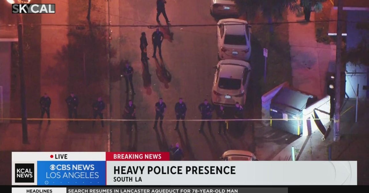 Police set up skirmish line after shooting in South Los Angeles - CBS ...