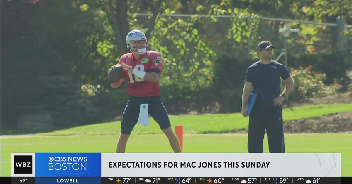 Mac Jones will spend 2023 season trying to prove himself to