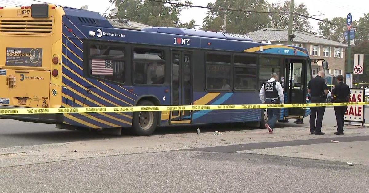 NYPD: 13-year-old Syles Ular stabbed to death on MTA bus on Staten Island, teen in custody