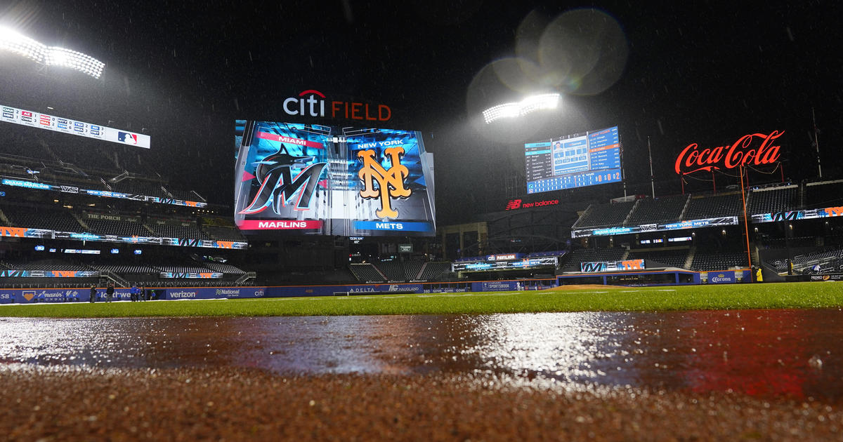 Pirates score 6 in 3rd to chase Strider and then hold off the Braves 7-6  after rain delay