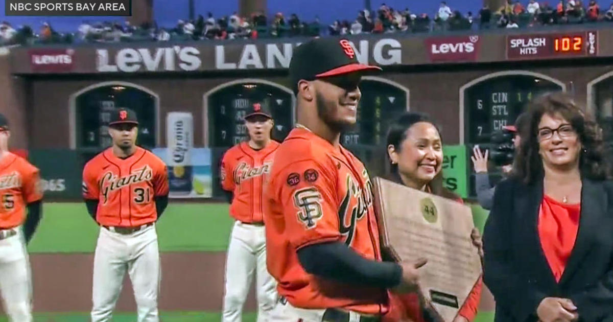 Giants' Thairo Estrada wins 2023 Willie Mac Award for inspiring team – NBC  Sports Bay Area & California