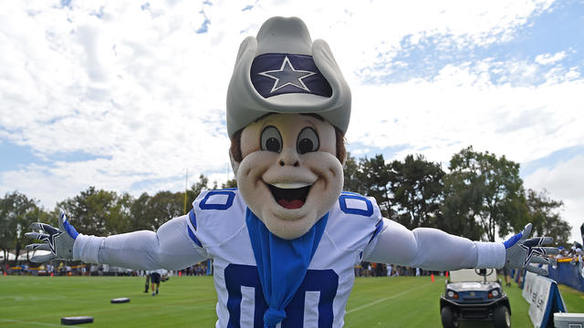 Dallas Cowboys mascot Rowdy 
