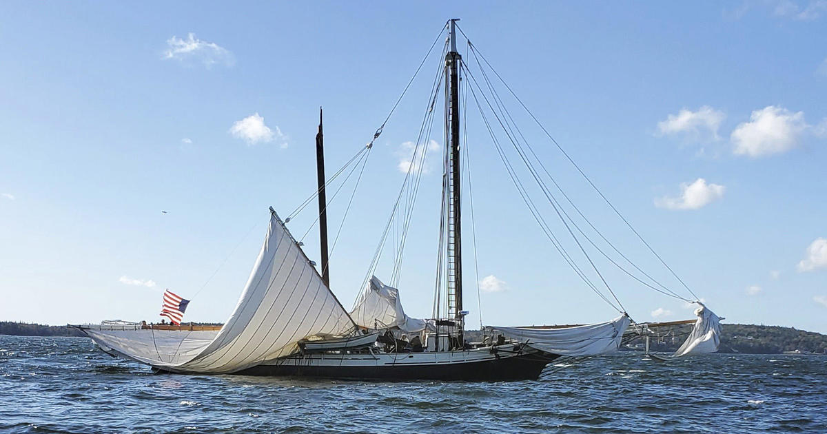 Coast Guard opens inquiry into collapse of mast on Maine schooner that killed passenger