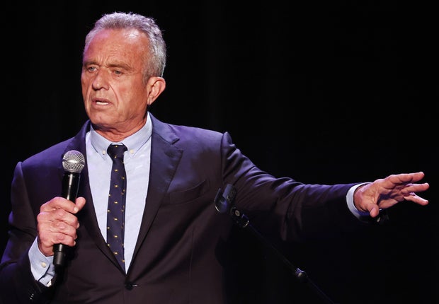 Le candidat à la présidentielle Robert F. Kennedy, Jr. célèbre le Mois du patrimoine hispanique à Los Angeles