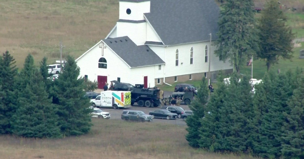 5 officers shot in east central Minnesota, suspect taken into custody hours later 5 officers shot in east central Minnesota, suspect taken into custody hours later