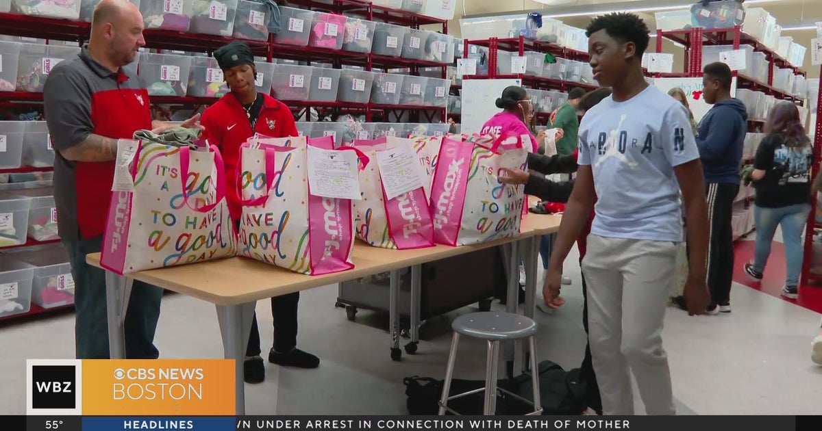 Clothes donation program helps Worcester students learn how to run a ...