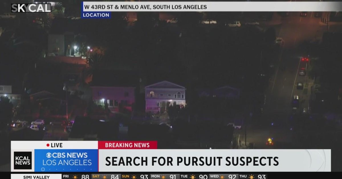Search for pursuit suspects in South LA - CBS Los Angeles