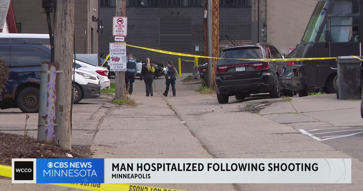 Man shot outside Uptown business - CBS Minnesota