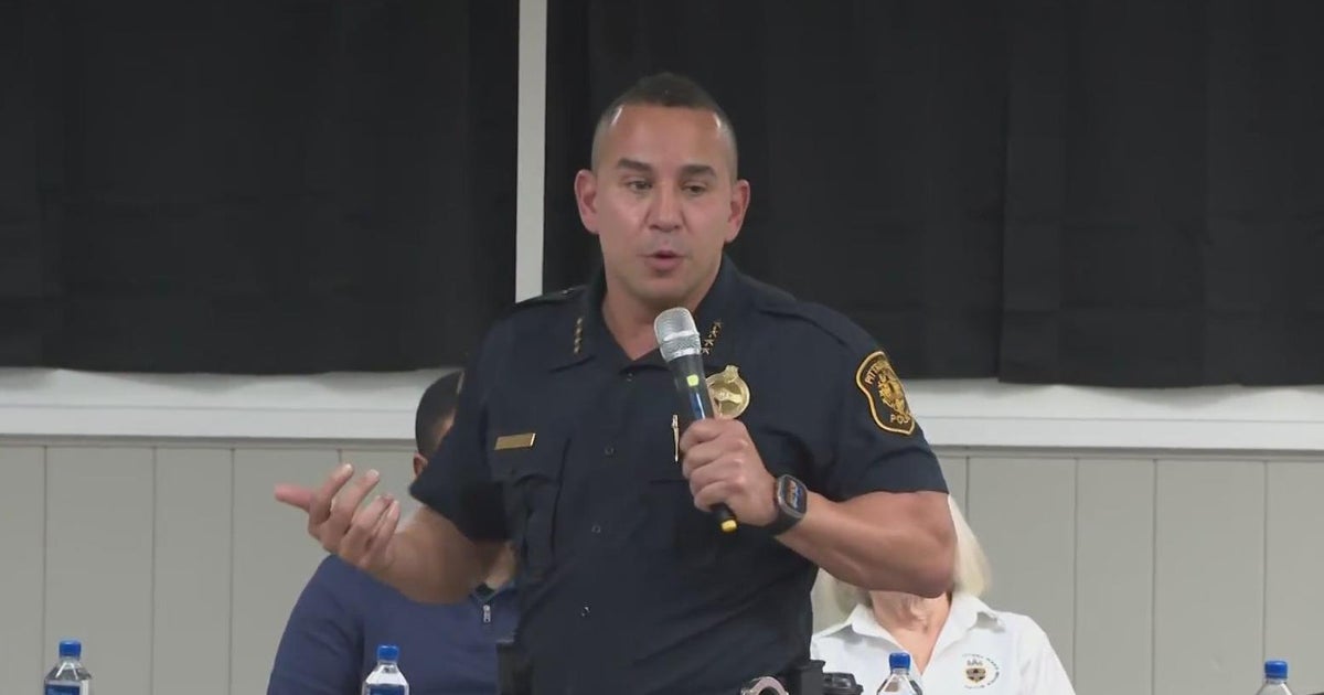 Pittsburgh Police Chief Larry Scirotto hosts 5th and final community meeting Pittsburgh Police Chief Larry Scirotto hosts 5th and final community meeting