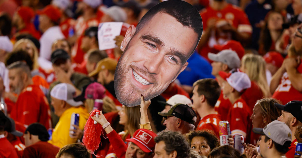 Travis Kelce Jersey Sales Spike After Taylor Swift Attends Chiefs Game