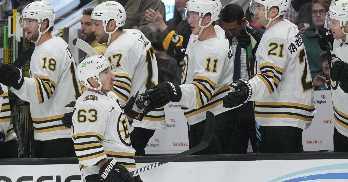 Hampus Lindholm injury: Bruins coach Bruce Cassidy concerned about his  defenseman, 'He's not doing well' 