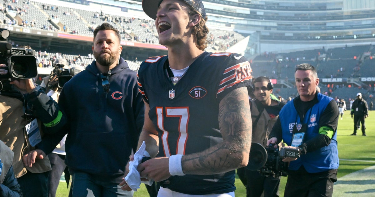 Rookie Tyson Bagent leads 3 TD drives in place of Justin Fields Bears beat Raiders 3012 Rookie Tyson Bagent leads 3 TD drives in place of Justin Fields Bears beat Raiders 3012