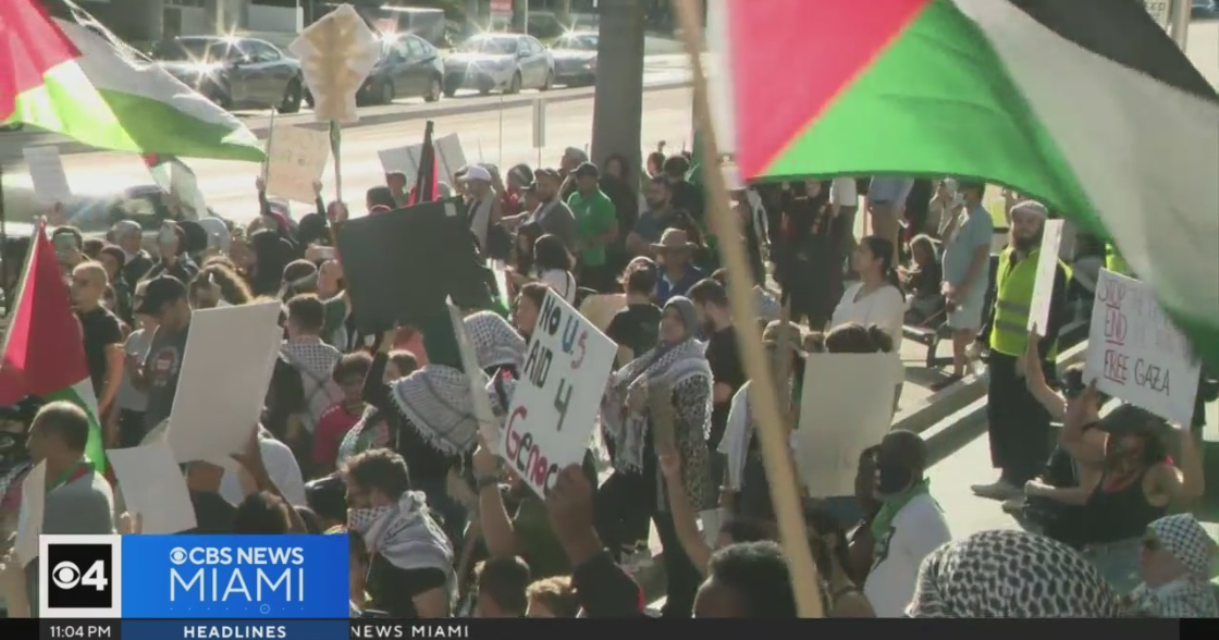 Hundreds in Fort Lauderdale phone for ceasefire in Gaza as Israel-Hamas war proceeds Hundreds in Fort Lauderdale phone for ceasefire in Gaza as Israel-Hamas war proceeds