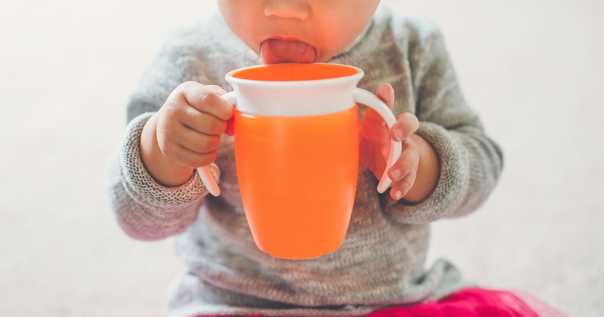 2 cups of milk per day best for toddlers, study finds - CBS News