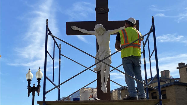 Boston crucifix vandalized 