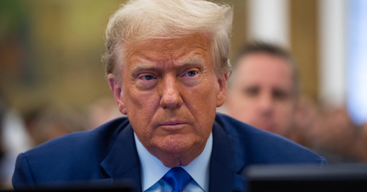 Judge in Trump's 2020 election case pauses proceedings amid dispute over immunity