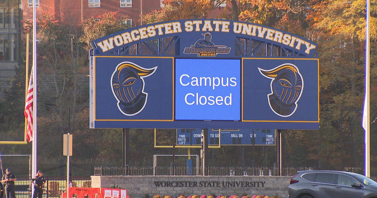Un muerto y un herido en tiroteo en la Universidad Estatal de Worcester