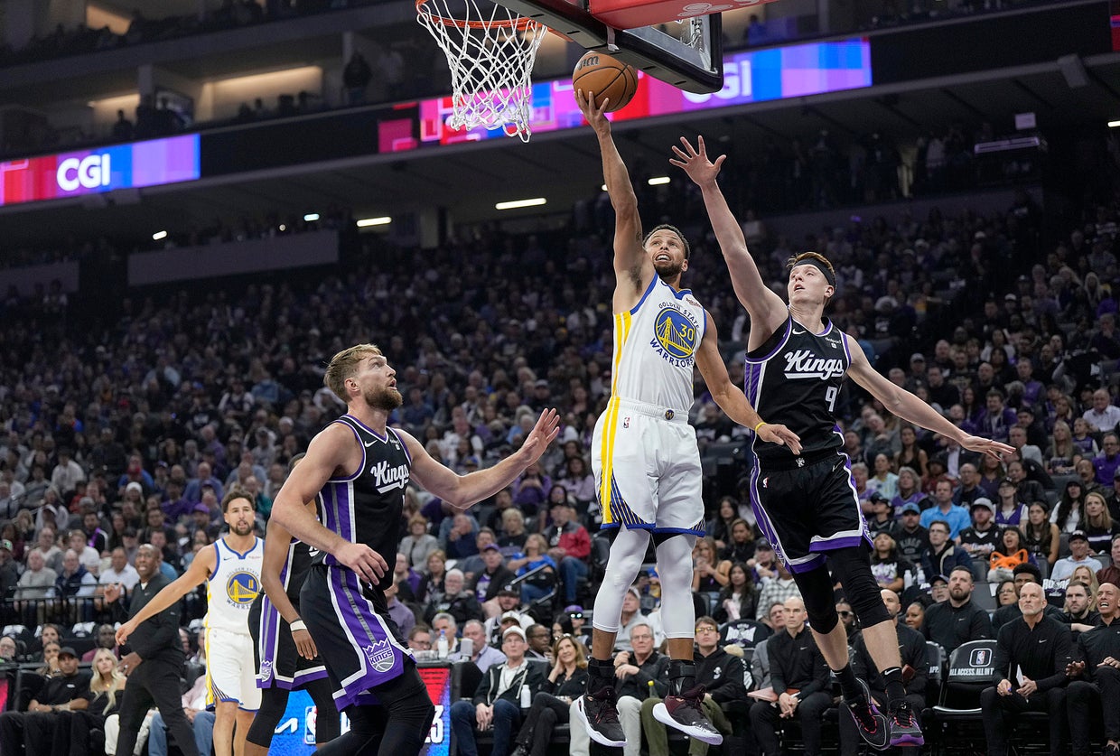 Golden State Warriors v Sacramento Kings 