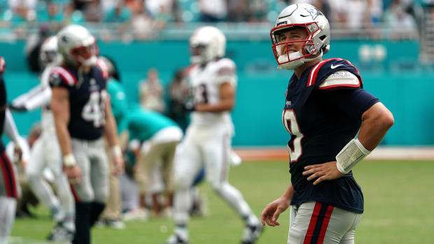 New England Patriots (17) Vs. Miami Dolphins (31) At Hard Rock Stadium 