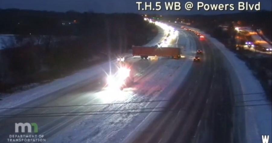 Snow fall on Halloween makes for a scary morning commute CBS Minnesota
