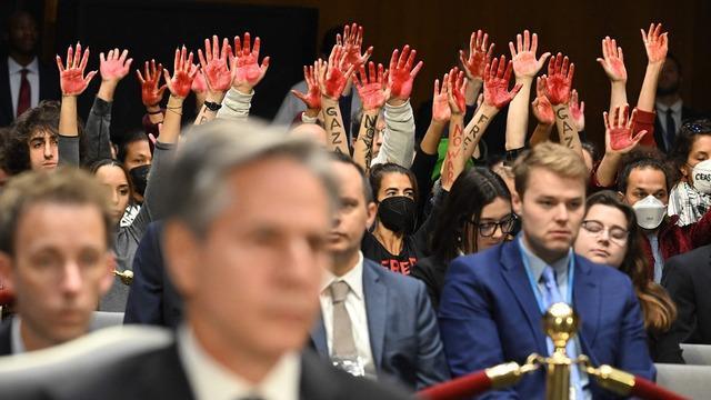 cbsn-fusion-protesters-calling-for-cease-fire-in-gaza-disrupt-senate-hearings-over-israel-aid-thumbnail-2413736-640x360.jpg 