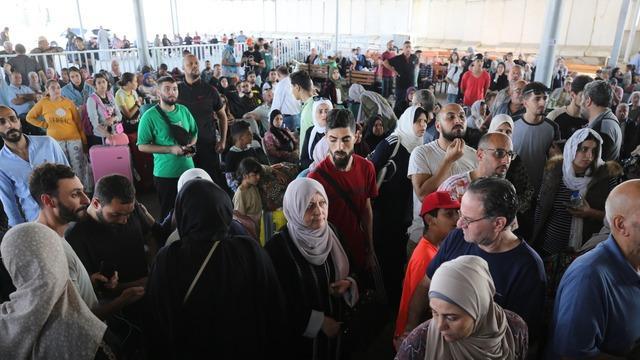 cbsn-fusion-what-is-the-rafah-border-crossing-and-whos-allowed-to-leave-gaza-thumbnail-2418315-640x360.jpg 