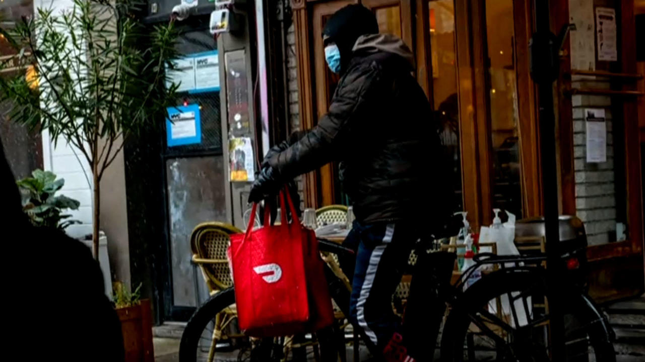 DoorDash now warns you that your food might get cold if you don't tip :  r/technology