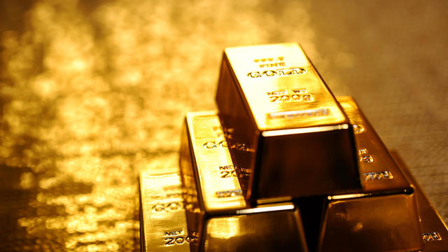 Stack of gold bars 