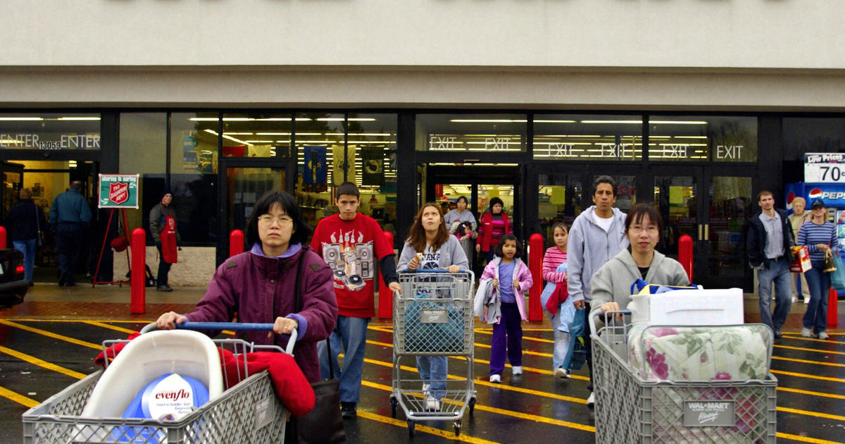 What stores are open on Thanksgiving and Black Friday 2023?