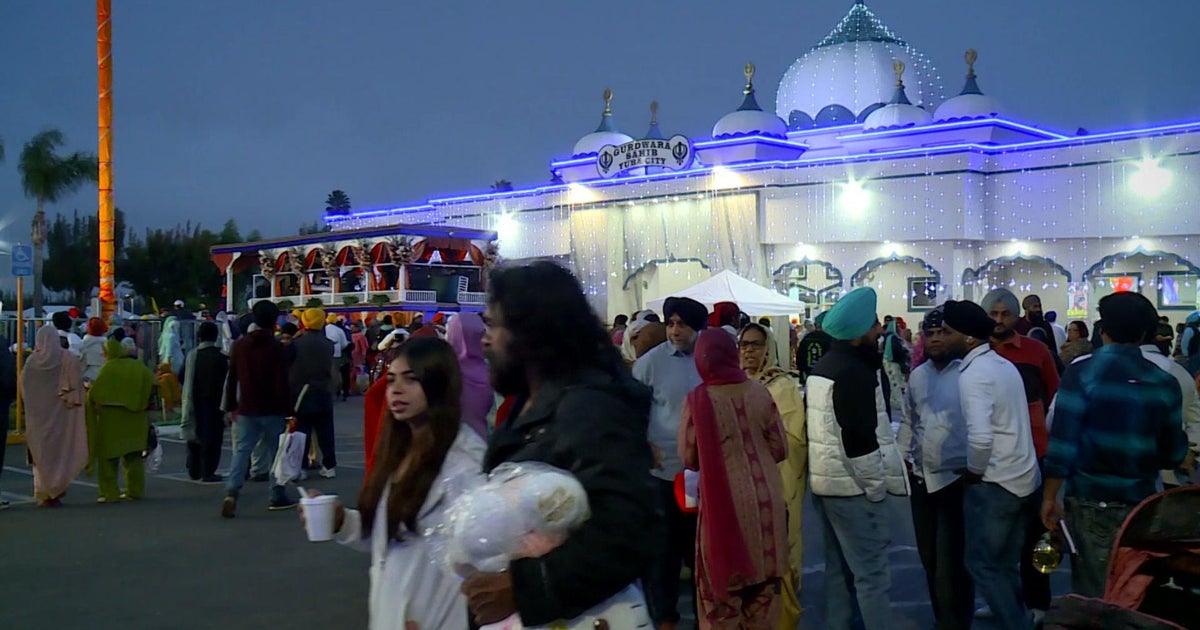 Thousands gather for 44th annual Sikh Festival in Yuba City