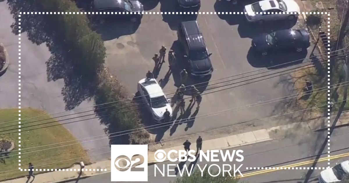 FBI searching for Jan. 6 suspect in Middlesex County, N.J. - CBS New York