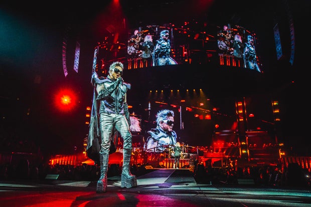 Queen + Adam Lambert