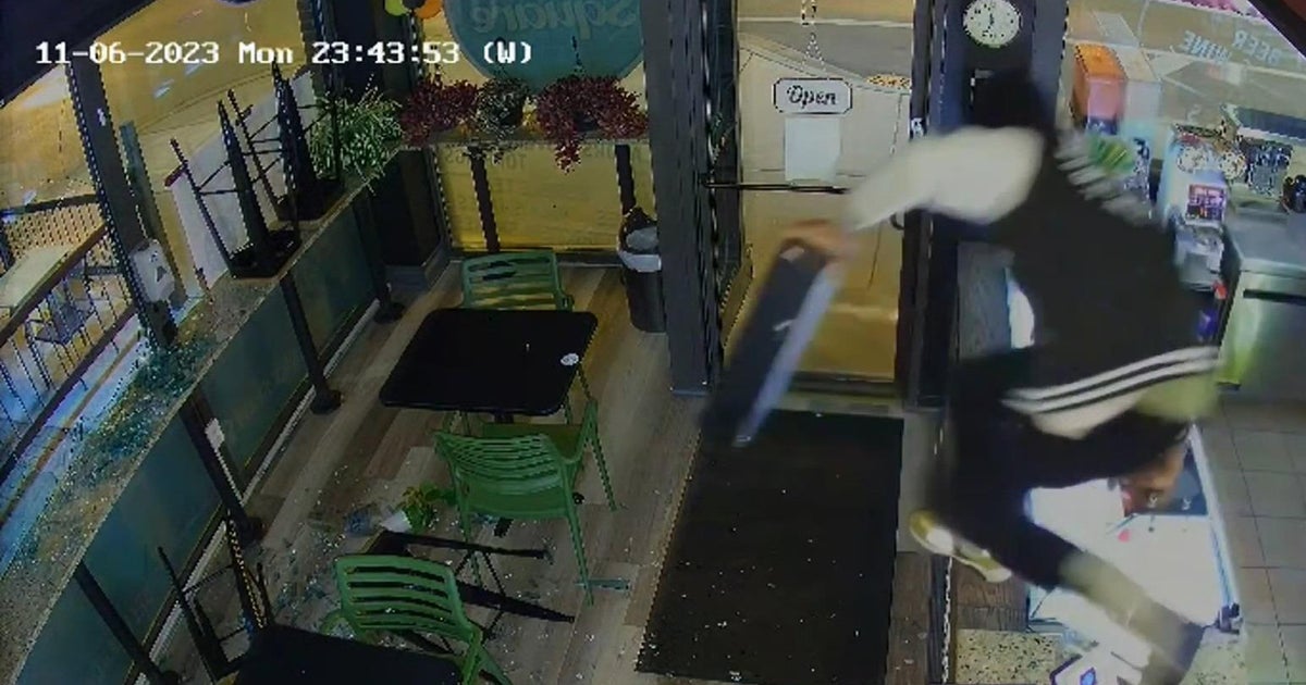 2 charged in string of smash-and-grab burglaries across Chicago - CBS ...