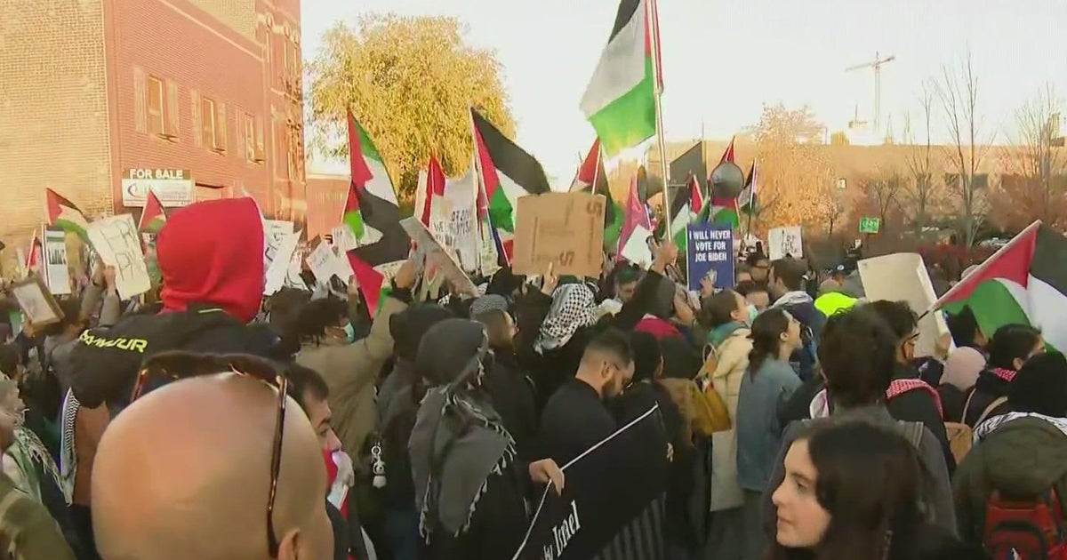 Pro-Palestinian group protests Biden visit to Chicago, demands cease