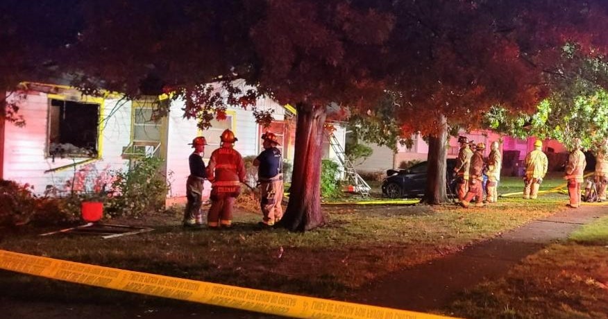 Woman killed, man hospitalized as result of northeast Dallas house fire