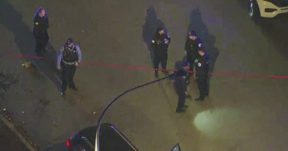 Two people shot in Garfield Park - CBS Chicago
