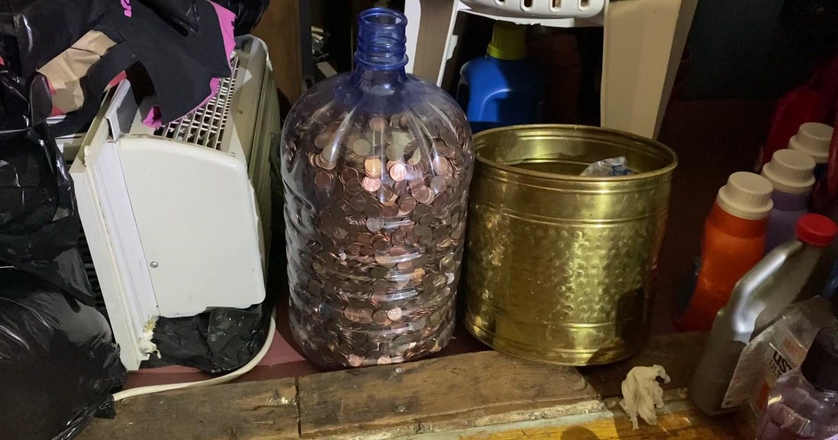 Coon Rapids couple says bank won't take jug of 30,000 pennies - CBS