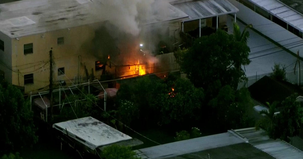 Firefighters get structure hearth below manage in Hialeah