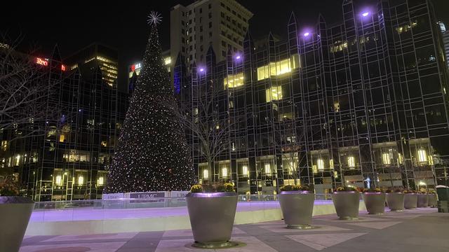 kdka-downtown-pittsburgh-holiday-preps-ppg-tree-rink.jpg 