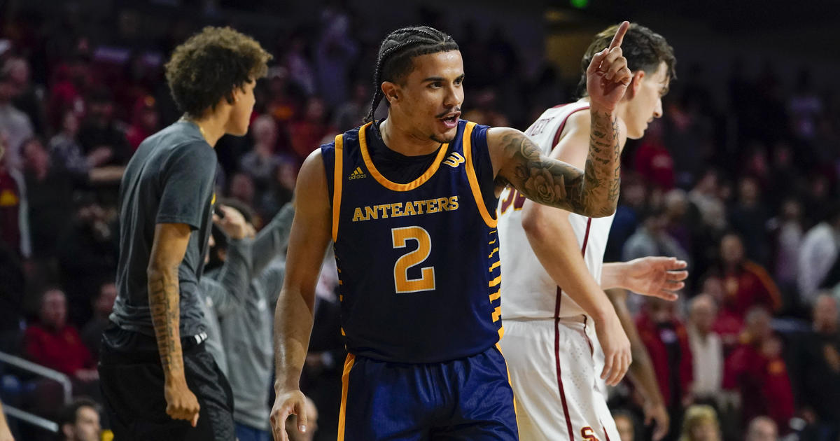UC Irvine leads the entire 2nd half and upsets No. 16 Southern 