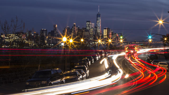 New Yorkers Hit The Roads For The Thanksgiving Holiday Weekend 