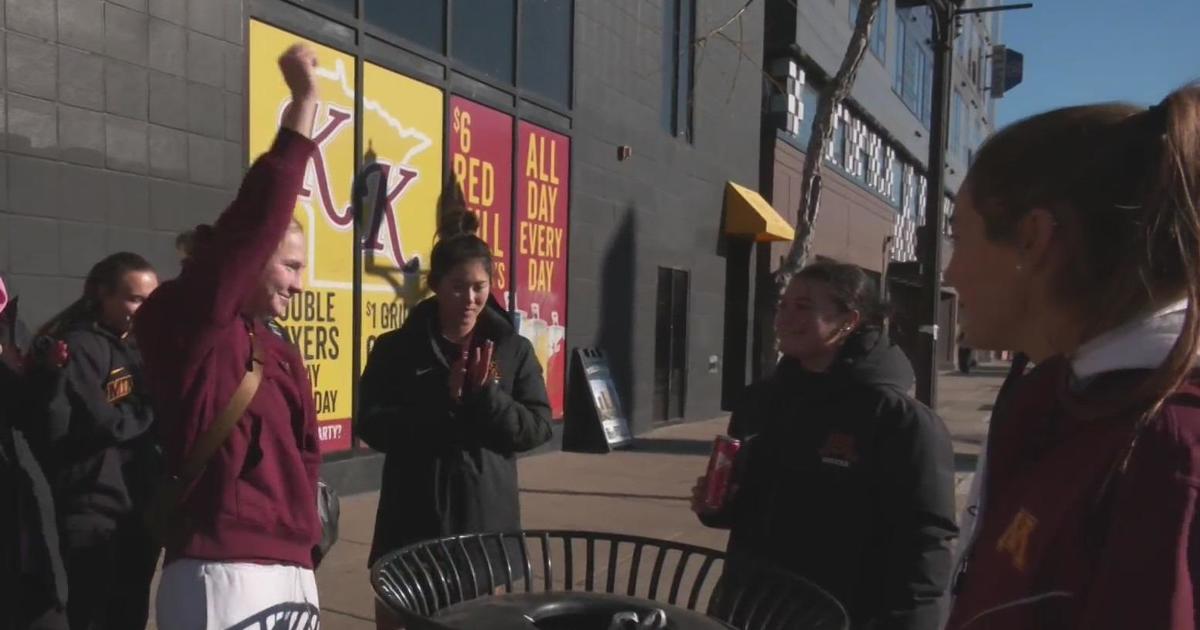 Gopher Women’s Soccer commits to cleaning up Dinkytown