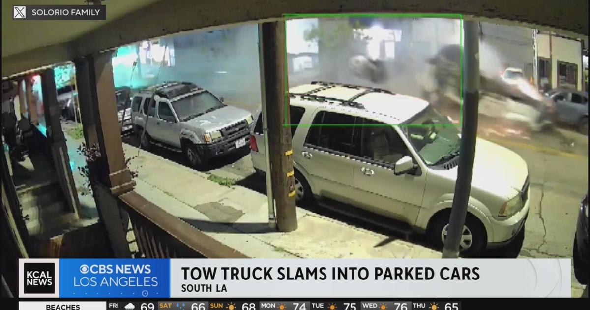 Wild video shows moments suspect DUI driver slams tow truck into parked cars on South LA street