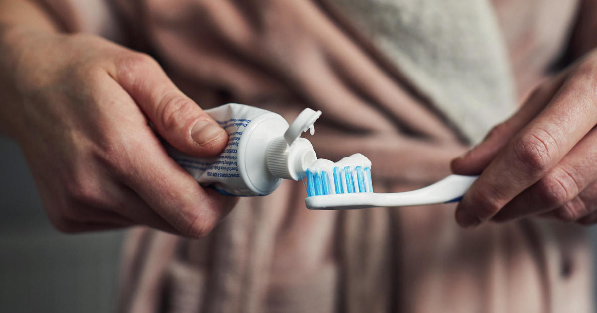 3 times you shouldn't brush your teeth, according to dental experts