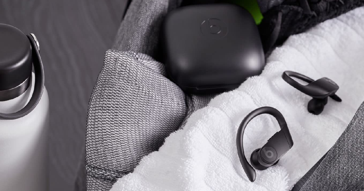 Powerbeats black discount friday